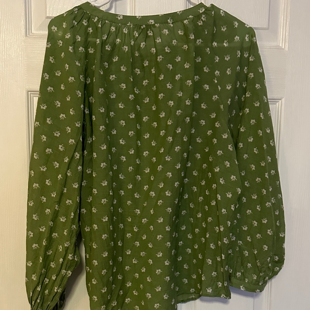 ANN TAYLOR FACTORY  Green Floral Blouse - Picture 5 of 10